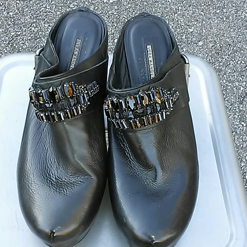 Vera Wang clogs
